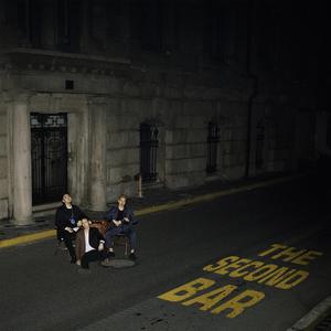 美女们没有衣服和裤子网站
