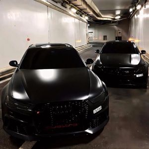 美女们没有衣服和裤子网站
